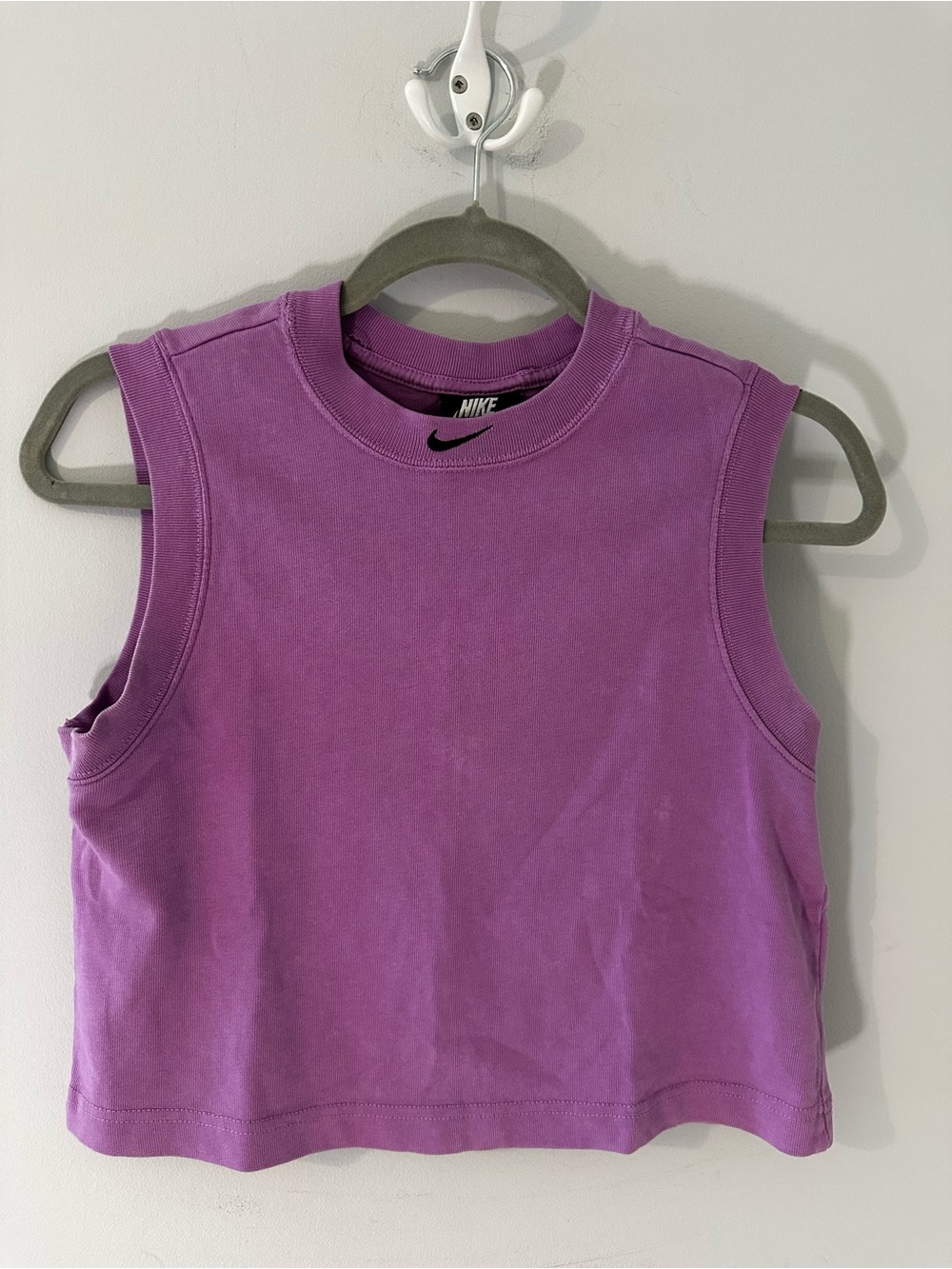 Nike Women’s Lavender Muscle Tank Crop